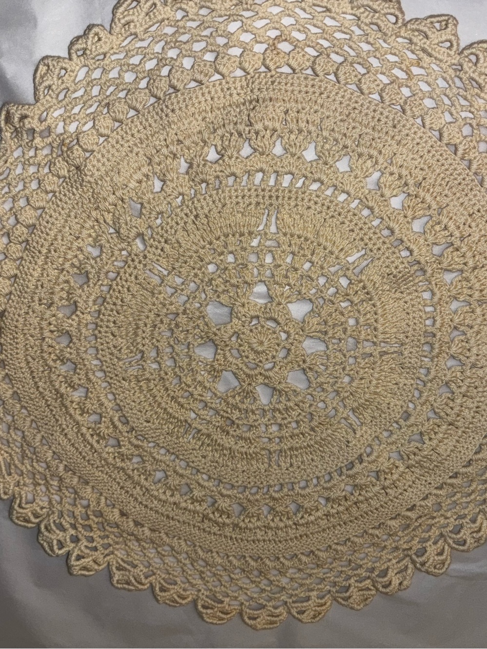 *6* Vintage Crochet Round Doily Beige Ecru Lace Table Toppers Scalloped 16” ea